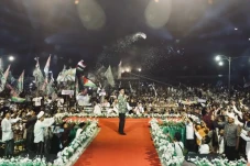 Mahfud MD Ajak Warga...