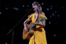 Taylor Swift Tunda Konser...