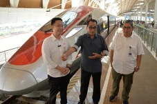 Okupansi Kereta Cepat...
