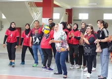 Berlangsung Meriah,...