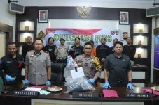 Ingin Kuasai Harta,...