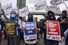 Pengusaha Bocorkan Dua...