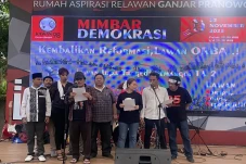 Kawan Ganjar Mahfud...
