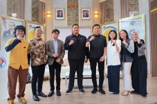 Menpora Ingin Bonus...