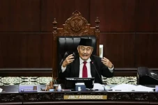 Anwar Usman Keberatan...