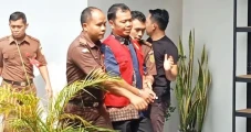 Kejari Batanghari Tahan...