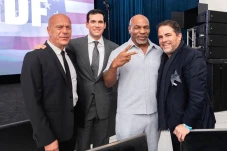 3 Fakta Mike Tyson Hadiri...