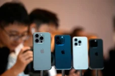 iPhone 16 Pro Bakal...