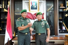 Profil Mayjen TNI Nengah...