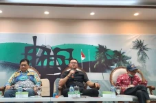 3 Tim Capres-Cawapres...