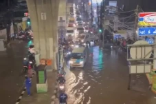 Jakarta Diguyur Hujan...