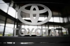 Toyota Kembali Kalahkan...