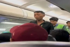 Viral! Penumpang Pesawat...