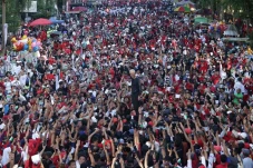 Ribuan Warga Makassar...