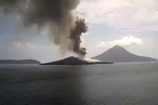 PVMBG: Gunung Anak Krakatau...