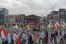 Wali Kota Depok: Membela...