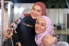 Irish Bella Pose Bareng...