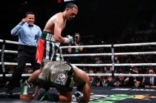 Perpanjang Rekor 28-0,...