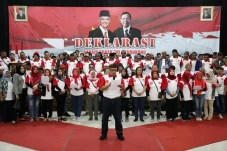 Ratusan Pemuda, Ulama,...