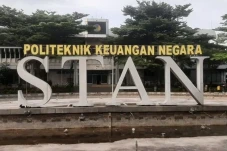 4 Sekolah Kedinasan...
