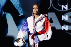 Natasha Jonas Akan Beri...