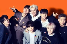 BTS Raih Daesang 6 Tahun...