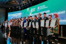 Pemkot Tangsel Terima...
