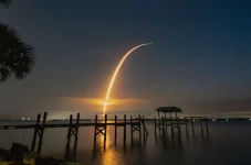 Roket SpaceX Bikin Resah...
