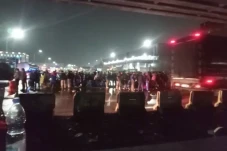 Demo Buruh di Pintu...