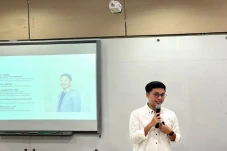 Mahasiswa Universitas...