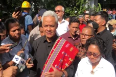 Ganjar Minta KPU Tindak...
