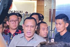 Selalu Hindari Wartawan...