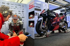 Manajer Tim Gresini...