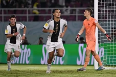 Sejarah, Jerman Juara...
