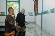 Tapak Tilas ke Rumah...