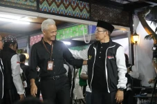 TGB dan Ganjar Bakal...