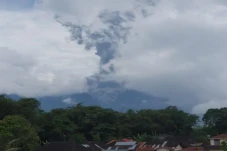 Gunung Marapi Meletus...