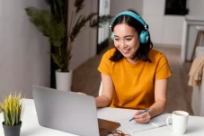 8 Kursus Online dengan...