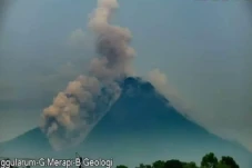 Awas! Gunung Merapi...
