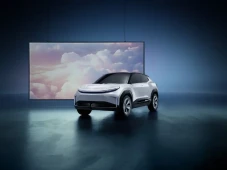 Toyota Pamer SUV Listrik...