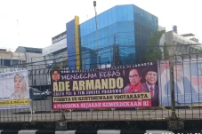 Spanduk Ade Armando...