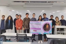 Tiga Dosen Hubungan...