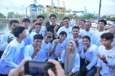 Alam Diskusi dan Tampung...