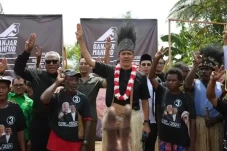 Ganjar Pranowo Ingin...