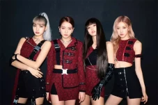 BLACKPINK Resmi Perpanjang...