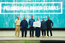 Pemkab Luncurkan Kartu...