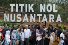 Ganjar Kunjungi IKN,...