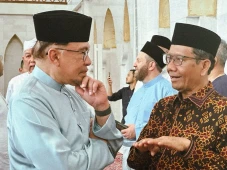 Momen Mahfud MD Bicara...