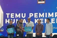 Jurnalis SINDOnews Raih...