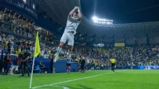 Al Nassr Hancurkan Al...